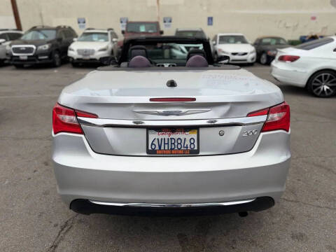 2012 Chrysler 200 Touring