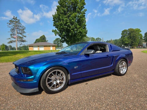 2005 Ford Mustang GT Deluxe
