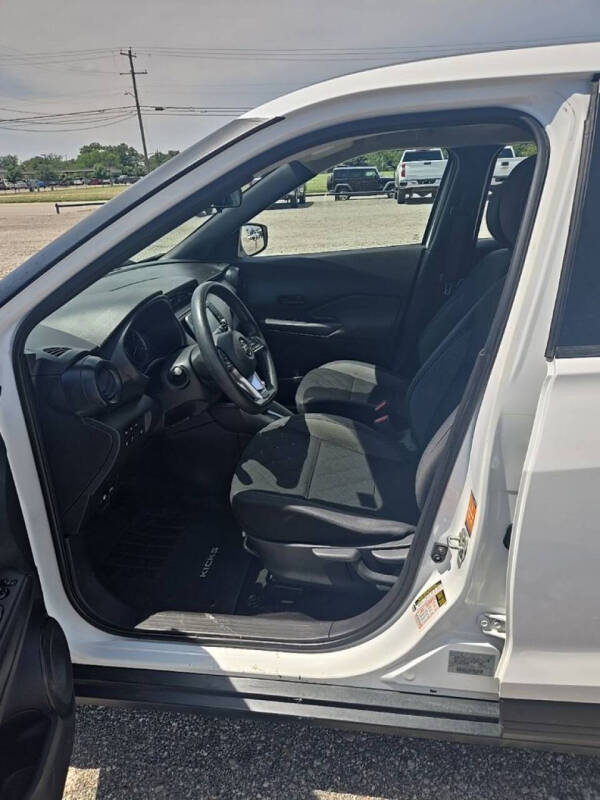 2020 Nissan Kicks S