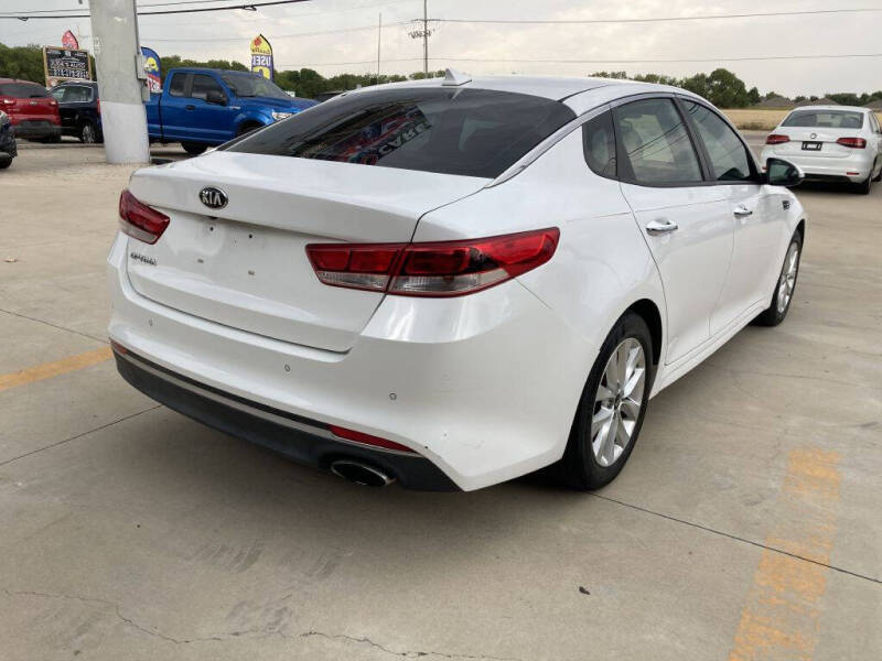 2018 Kia Optima LX