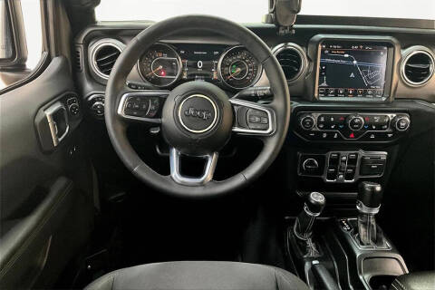 2021 Jeep Gladiator Overland