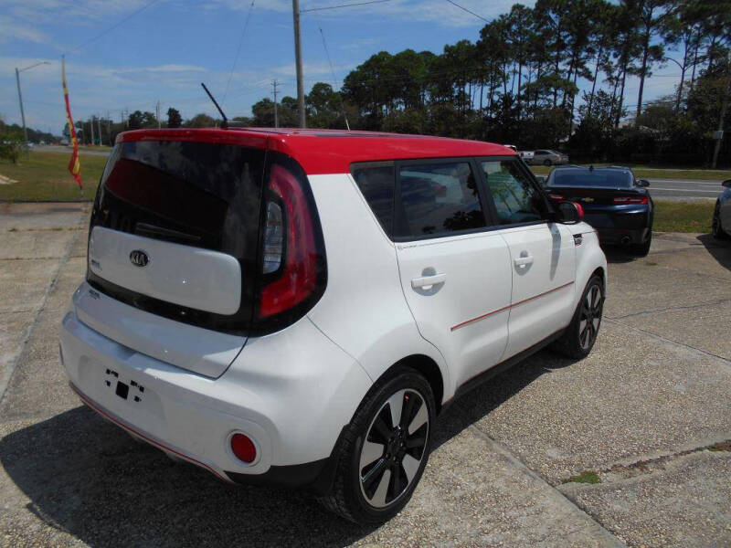 2017 Kia Soul +