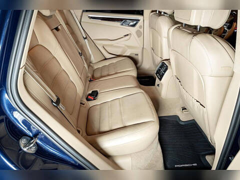 2015 Porsche Macan S