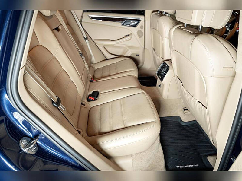 2015 Porsche Macan S