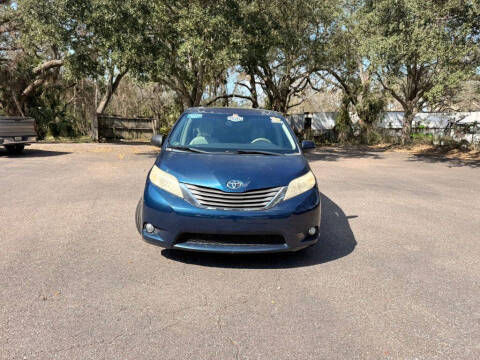 2011 Toyota Sienna XLE 8-Passenger