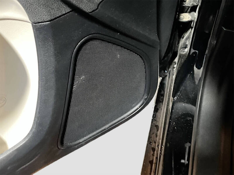 2023 Chrysler 300 Touring L