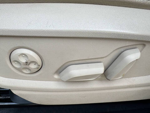 2018 Audi Q5 2.0T quattro Premium Plus