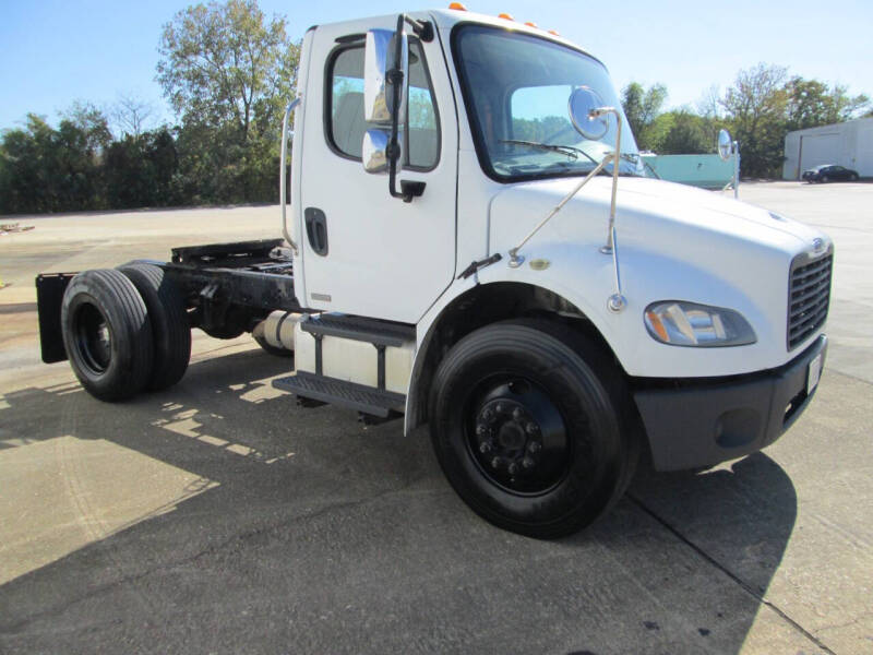 2007 Freightliner Business class M2