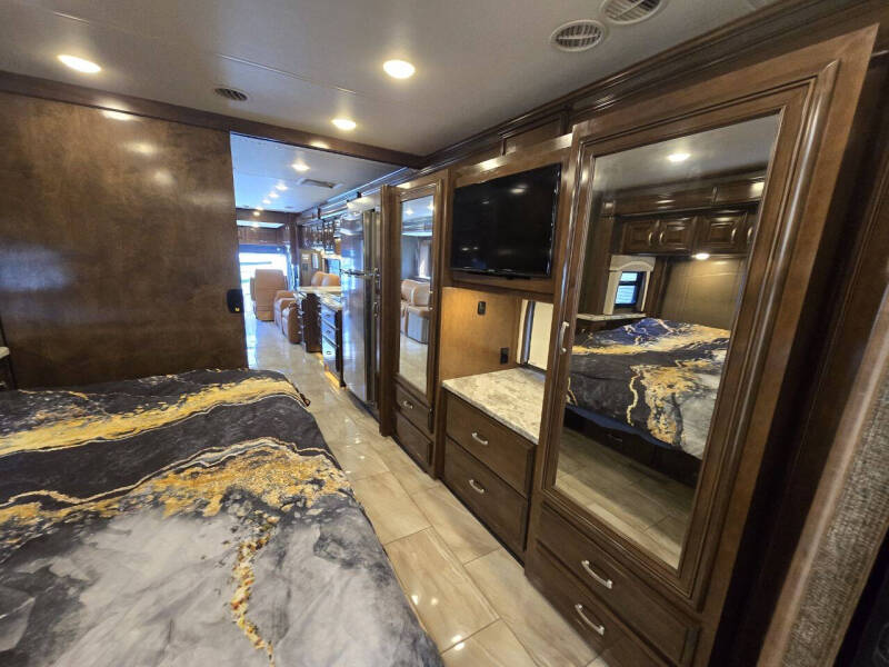 2017 Thor Motor Coach Aria