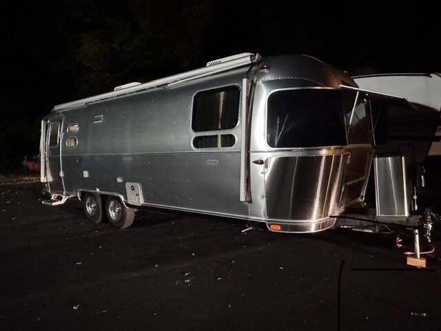 2023 Airstream Globetrotter 27FB