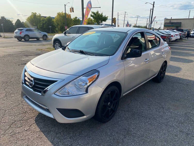 2019 Nissan Versa SV