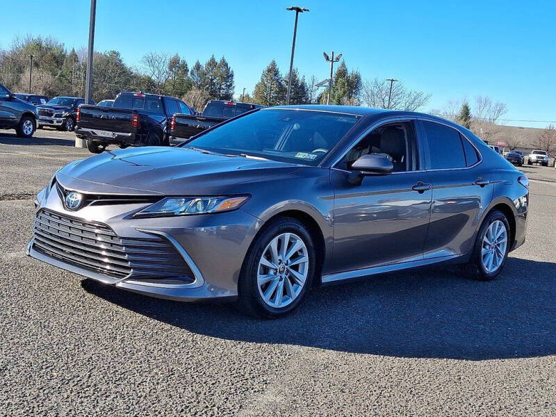 2022 Toyota Camry LE