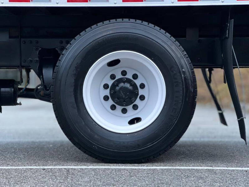 2020 Freightliner M2 106