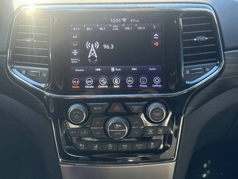 2020 Jeep Grand Cherokee Laredo