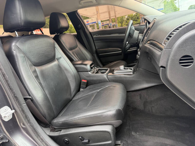 2015 Chrysler 300 Limited