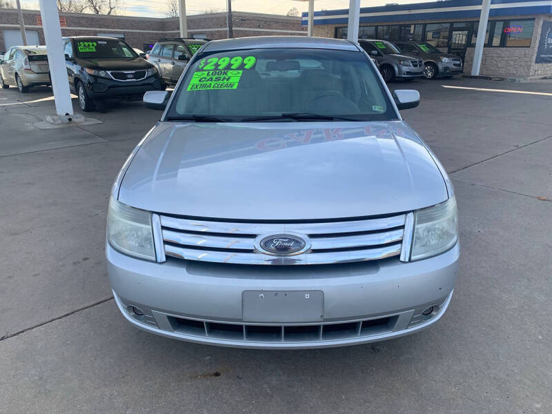 2009 Ford Taurus SE
