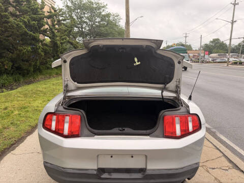 2010 Ford Mustang V6