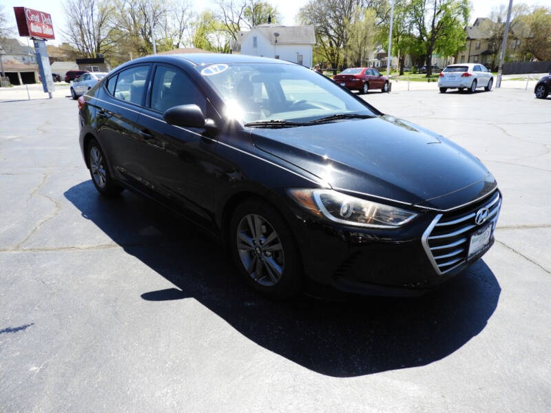 2017 Hyundai Elantra for sale at Grant Park Auto Sales in Rockford IL