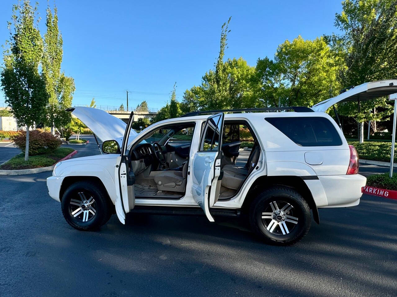 2004 Toyota 4Runner for sale at MISHA MASTER MOTORZ LLC in Portland, OR