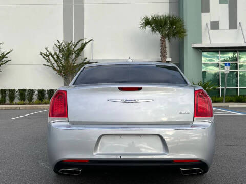 2020 Chrysler 300 Limited