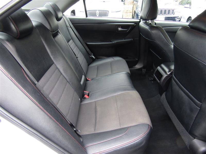 2016 Toyota Camry SE