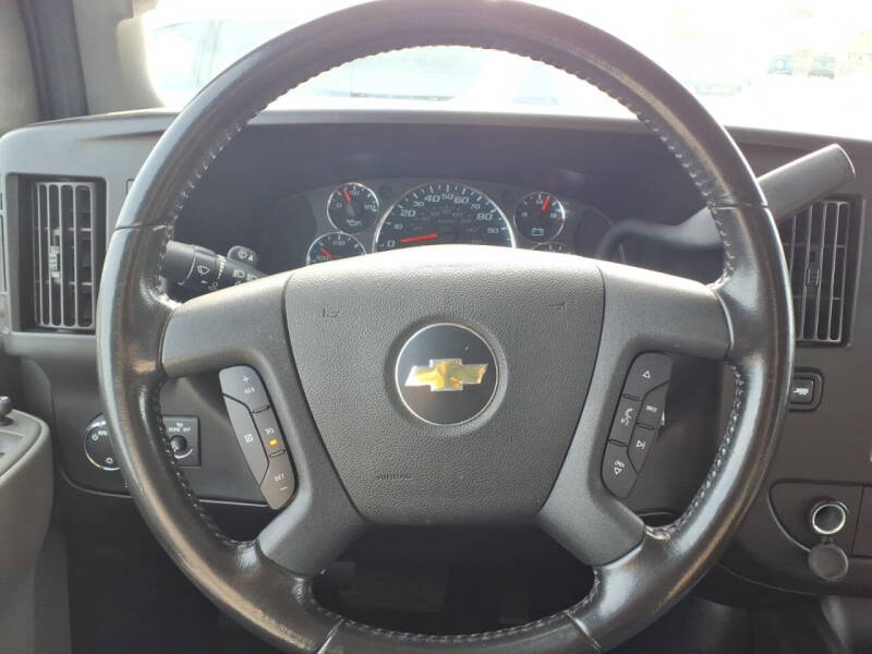 2022 Chevrolet Express LS 3500