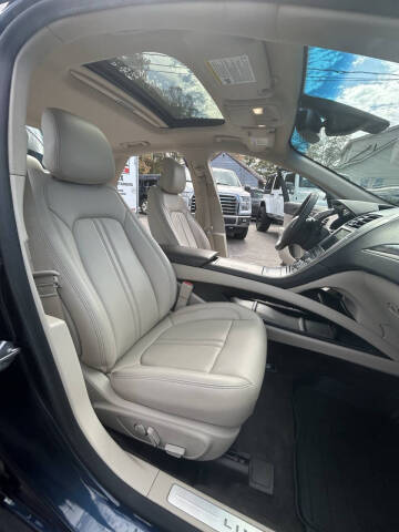 2017 Lincoln MKZ Select