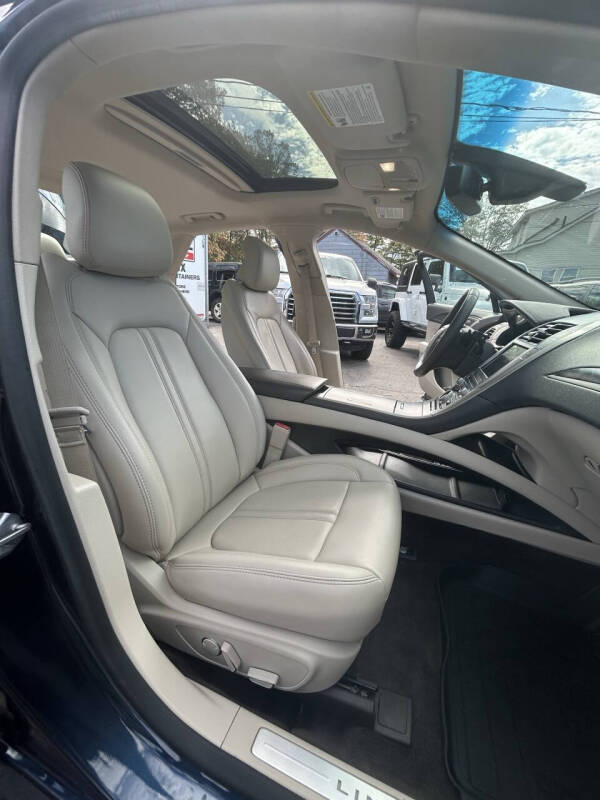 2017 Lincoln MKZ Select