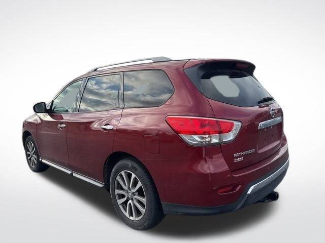 2016 Nissan Pathfinder SV
