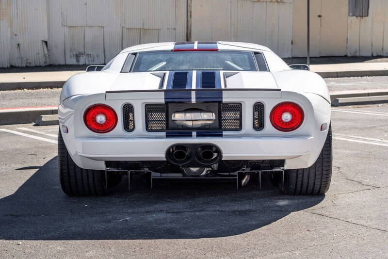 2005 Ford GT