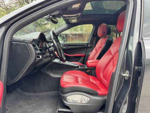 2017 Porsche Macan S