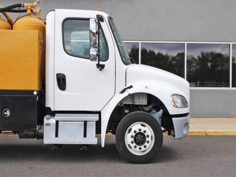 2020 Freightliner M2 106