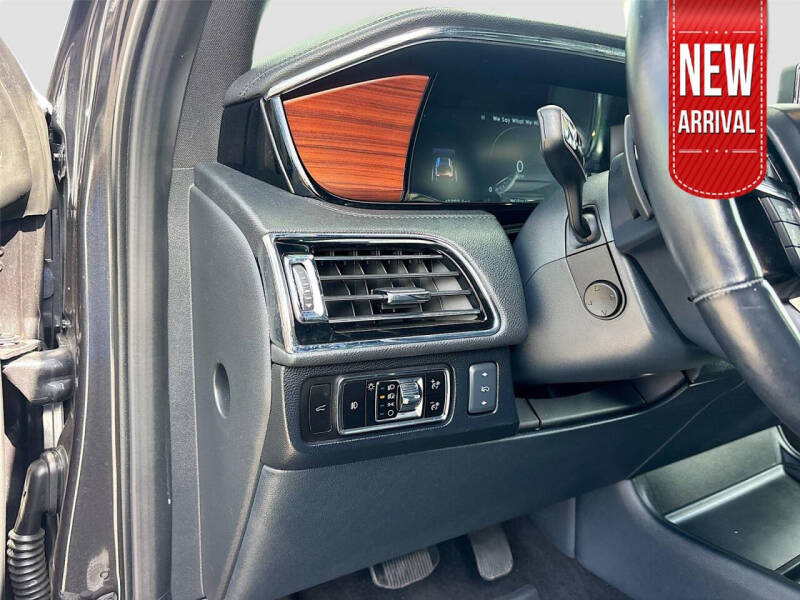 2023 Lincoln Navigator Standard