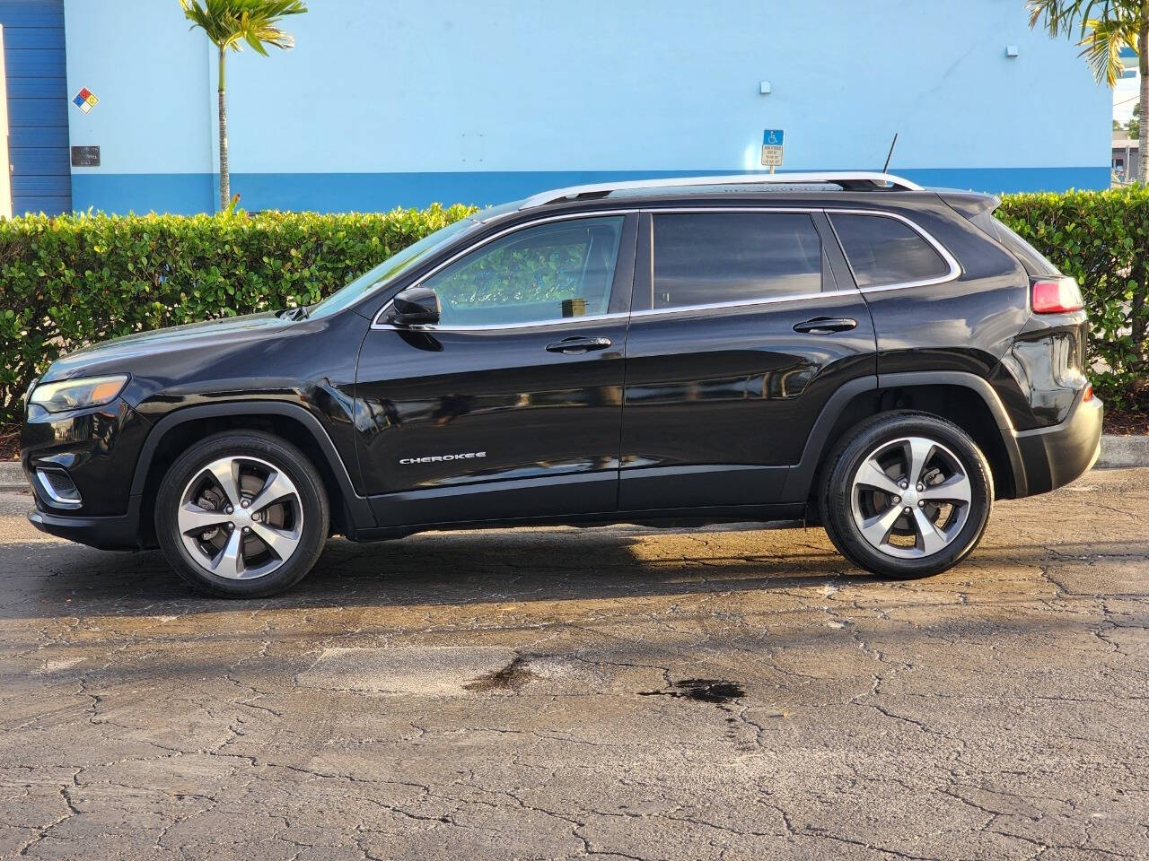 2019 Jeep Cherokee for sale at JT AUTO INC in Oakland Park, FL