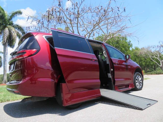 2021 Chrysler Pacifica Touring L