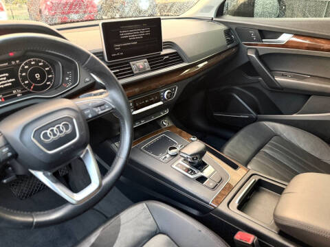 2018 Audi Q5 2.0T quattro Premium Plus