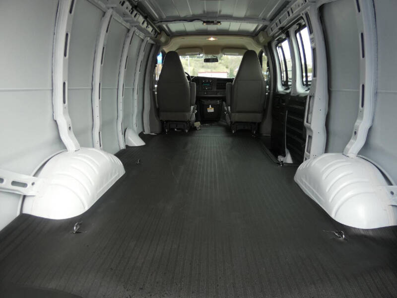 2026 GMC Savana 2500