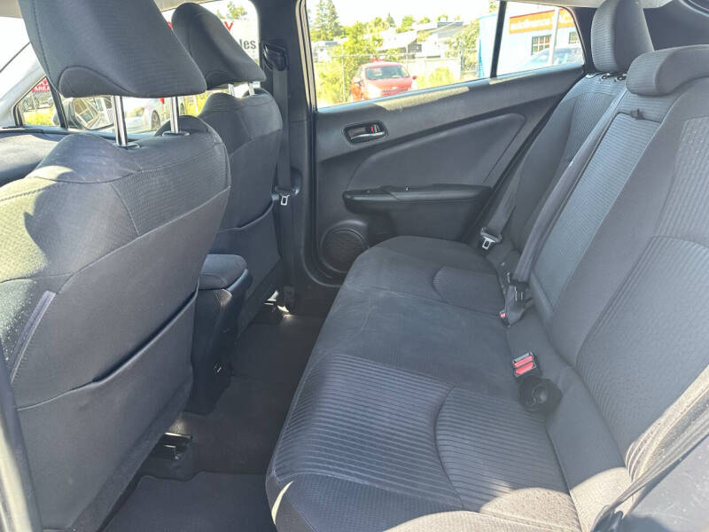 2016 Toyota Prius Two