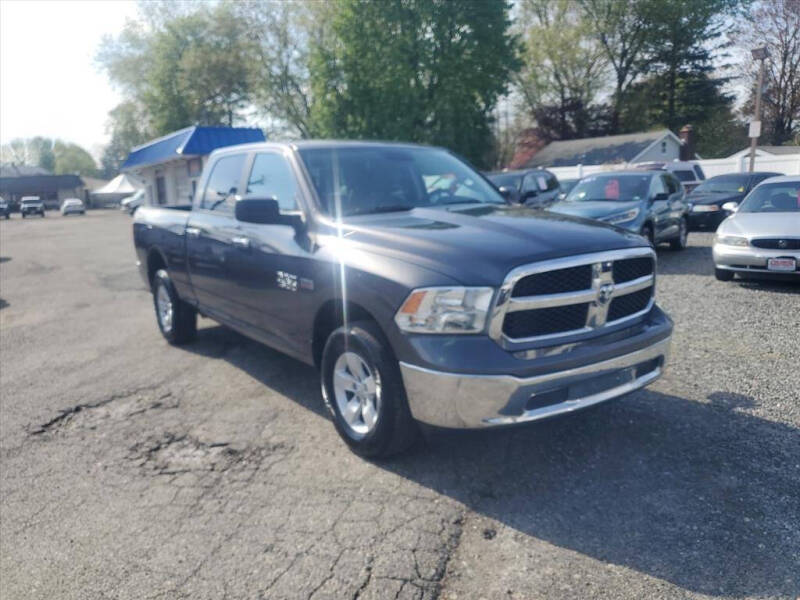 2017 RAM 1500 SLT
