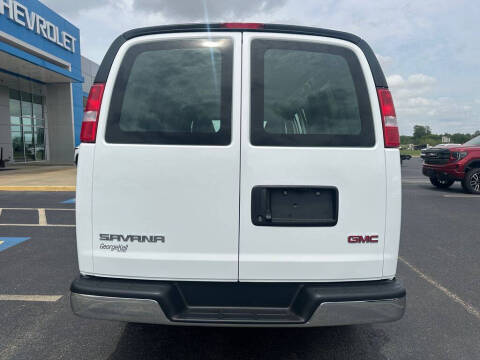 2026 GMC Savana 2500