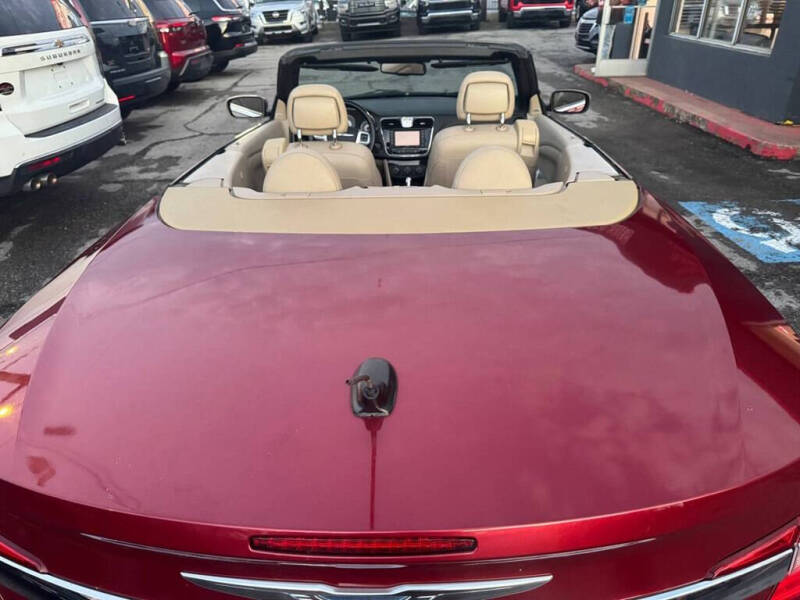 2012 Chrysler 200 Limited