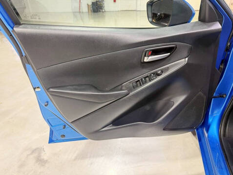 2020 Toyota Yaris LE