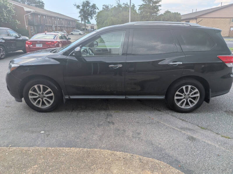 2016 Nissan Pathfinder SV