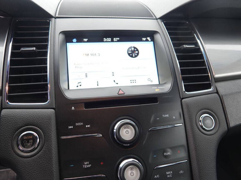 2017 Ford Taurus SEL