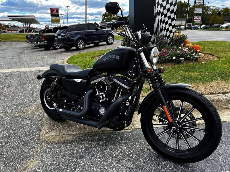 2015 Harley-Davidson XL883N