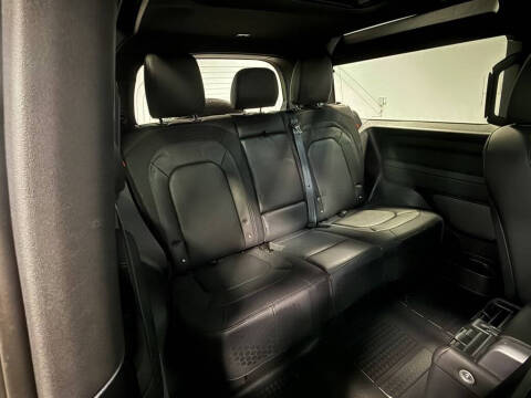 2024 Land Rover Defender 90 P400 X-Dynamic SE