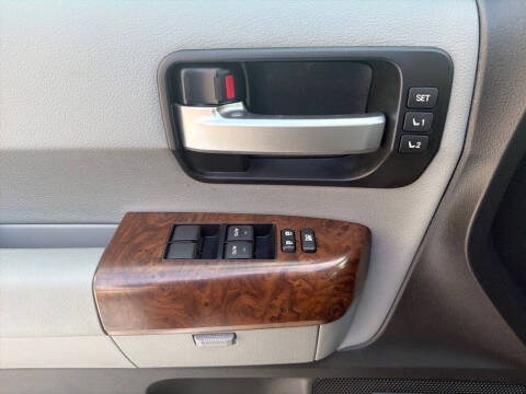 2010 Toyota Sequoia Platinum