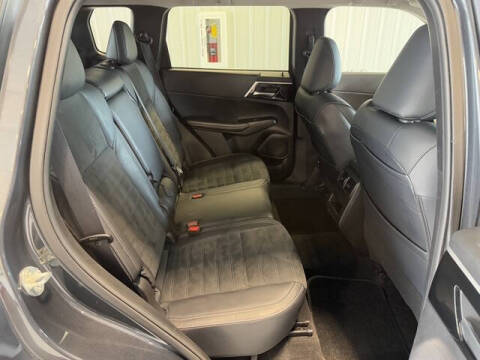 2024 Mitsubishi Outlander SE