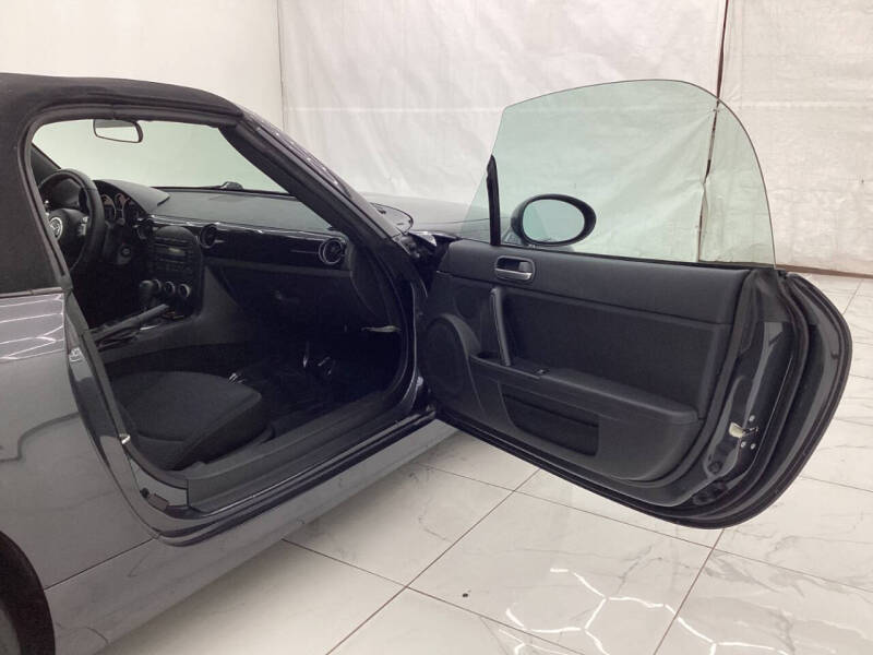 2015 Mazda MX-5 Miata Sport