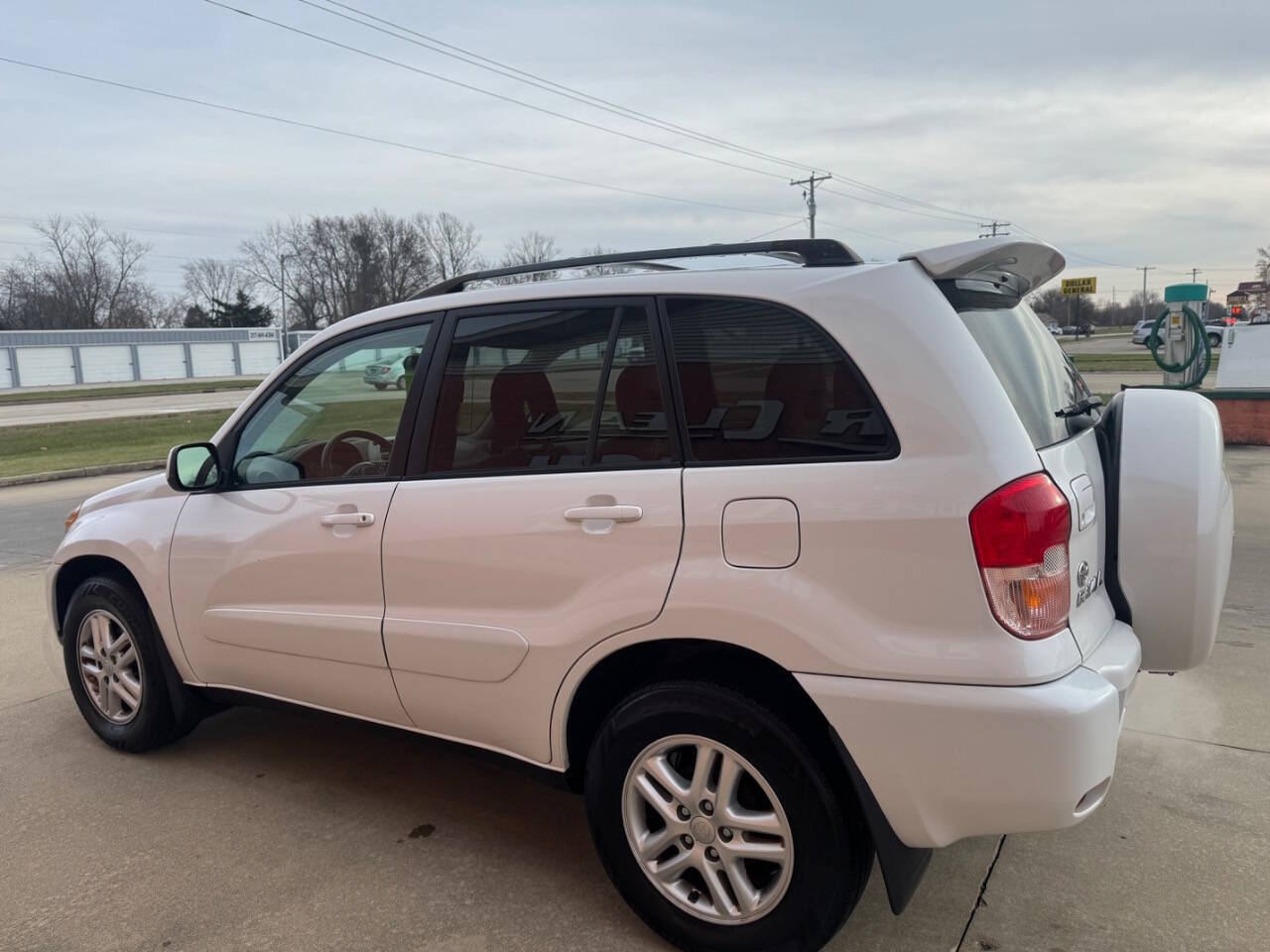 2003 Toyota RAV4 for sale at Illinois Auto Wholesalers in Tolono, IL